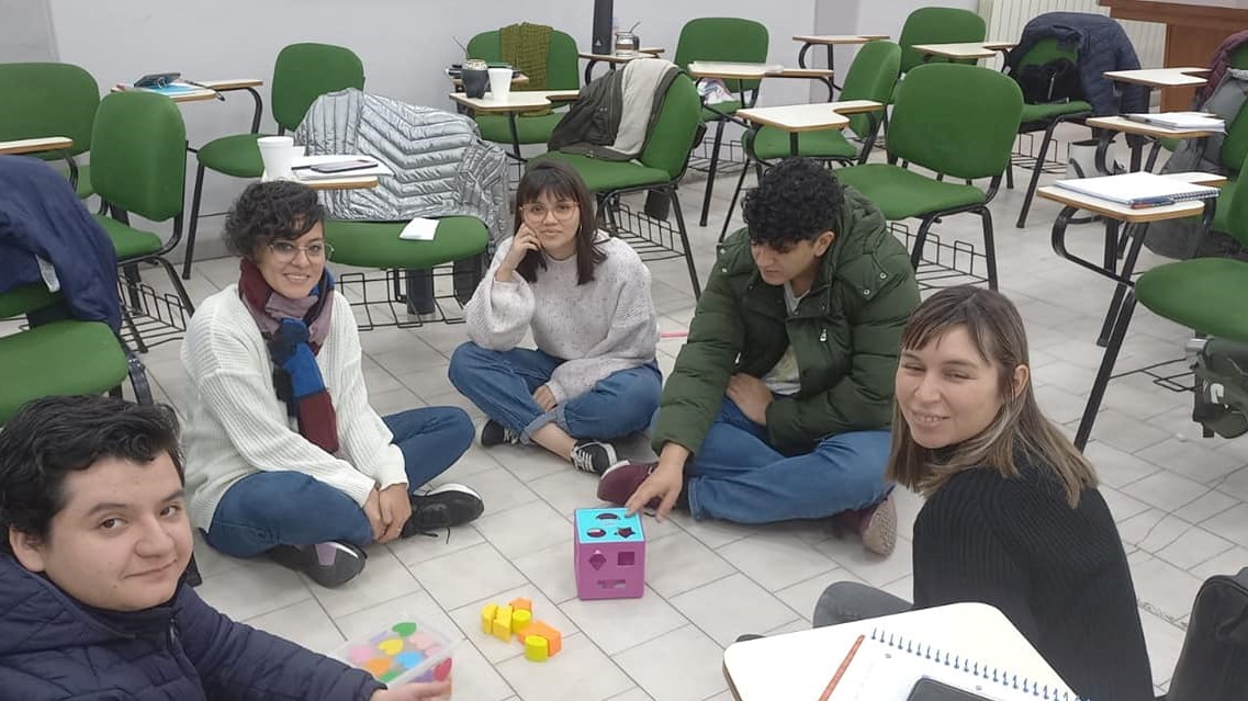 Taller Teórico Práctico ''Hacia el Empoderamiento de las Familias.'' Fundación TEA Santa Cruz